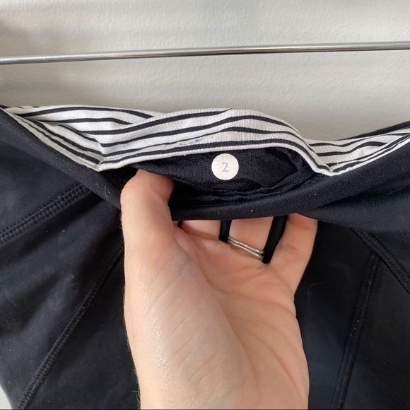 Lululemon Hop To It Crop Floral Embossed Black - Picture 13 of 13